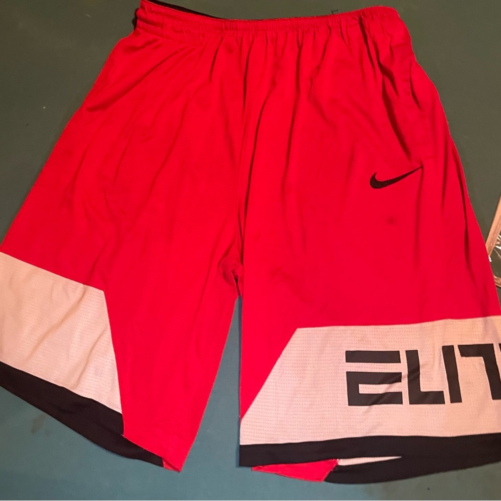 Men’s “Nike ELITE” dri-fit shorts